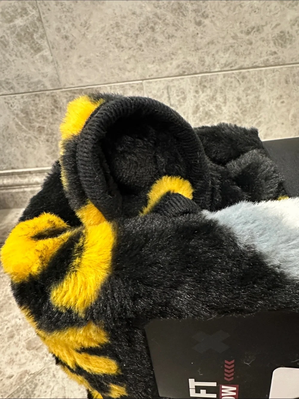 NFL Pittsburgh Steelers Football Throw Blanket NEW 60” X 70” Faux Fur Soft Black
